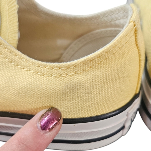 Slip-on Converse Shoes - Picture 4 of 6